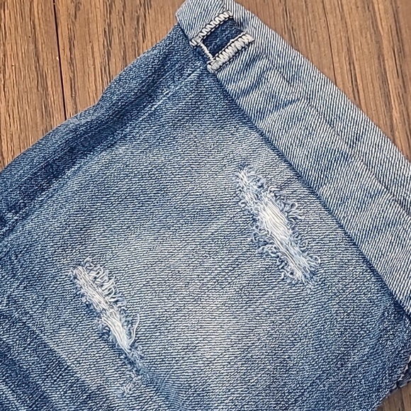 ADORABLE Miss Me Boyfriend Shorts! Cute Stitching Details ♥♥ Size 25 - Picture 5 of 8